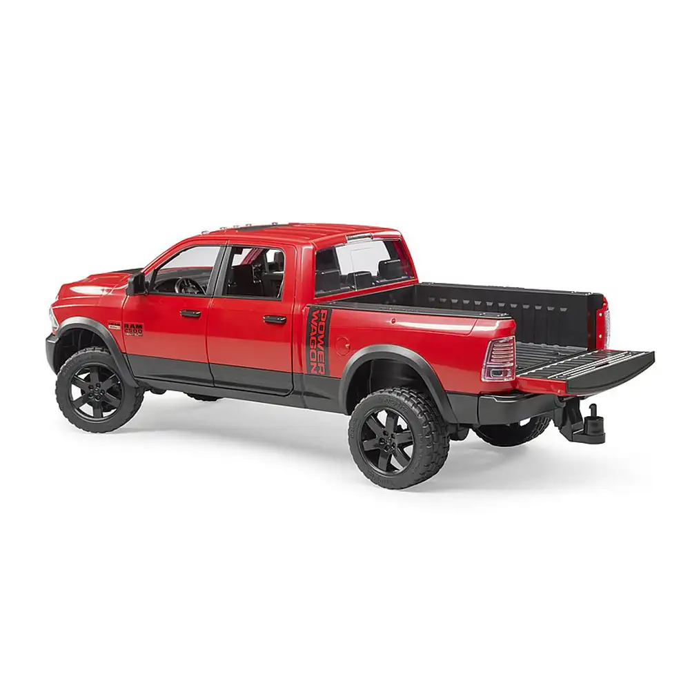 bruder masina de teren ram 2500