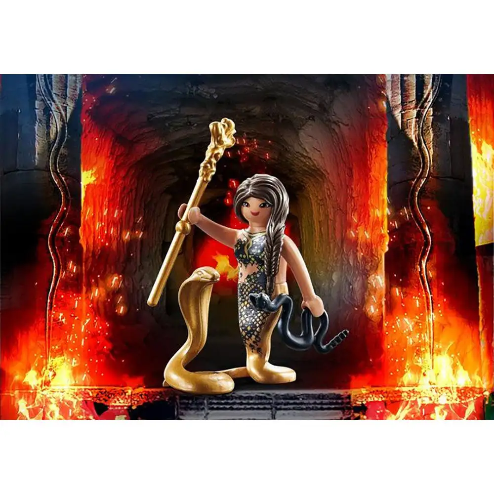 playmobil - figurina femeie cu sarpe