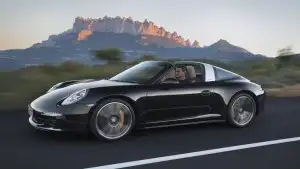 PORSCHE 911 TARGA 4S