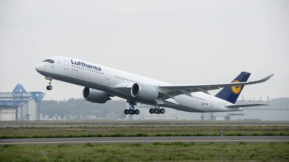 airbus a350-900 lufthansa new livery