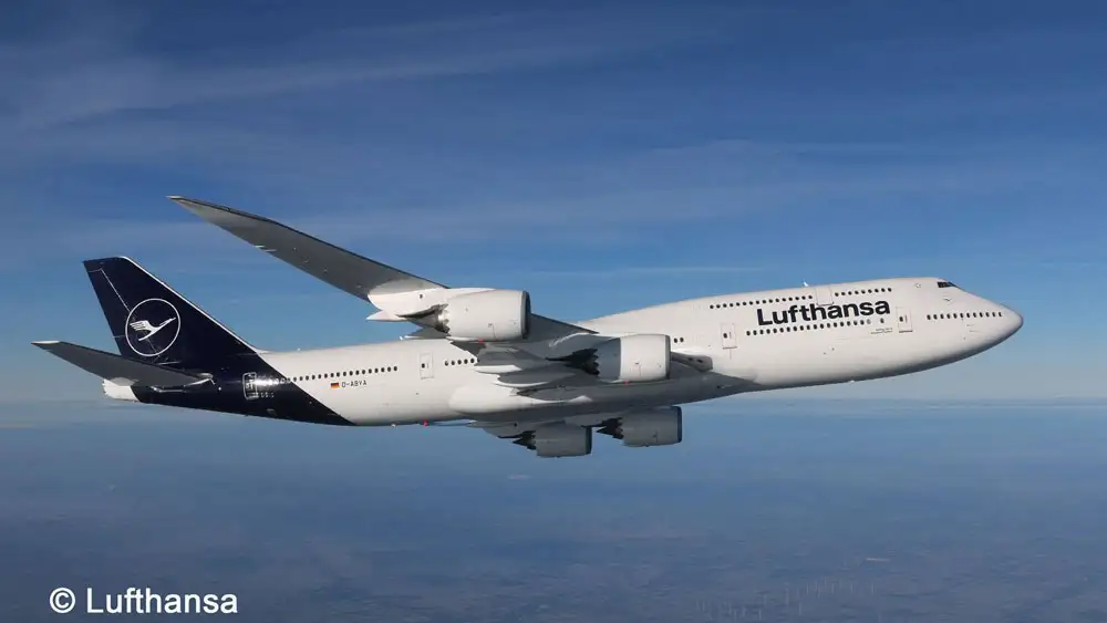 boeing 747-8 lufthansa new livery